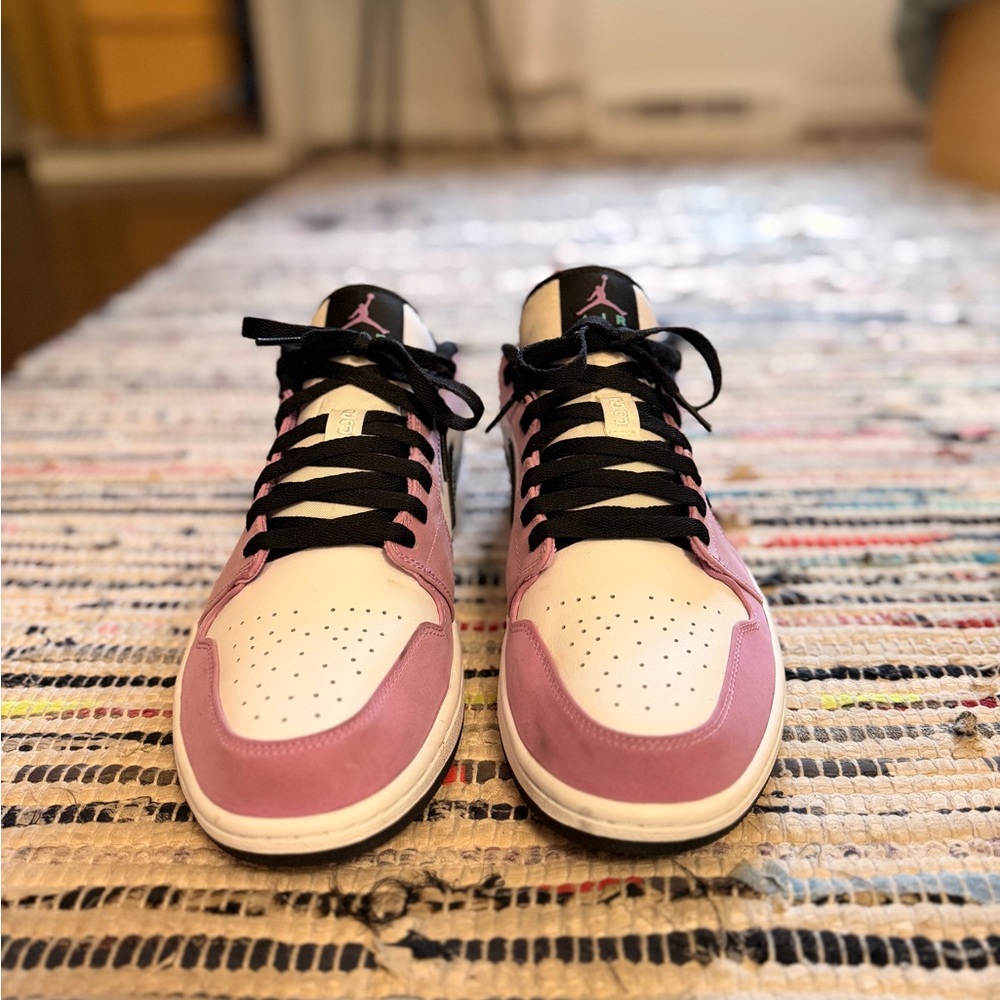 Nike Men’s Air Jordan 1 Low size 10.5 - Picture 2 of 5